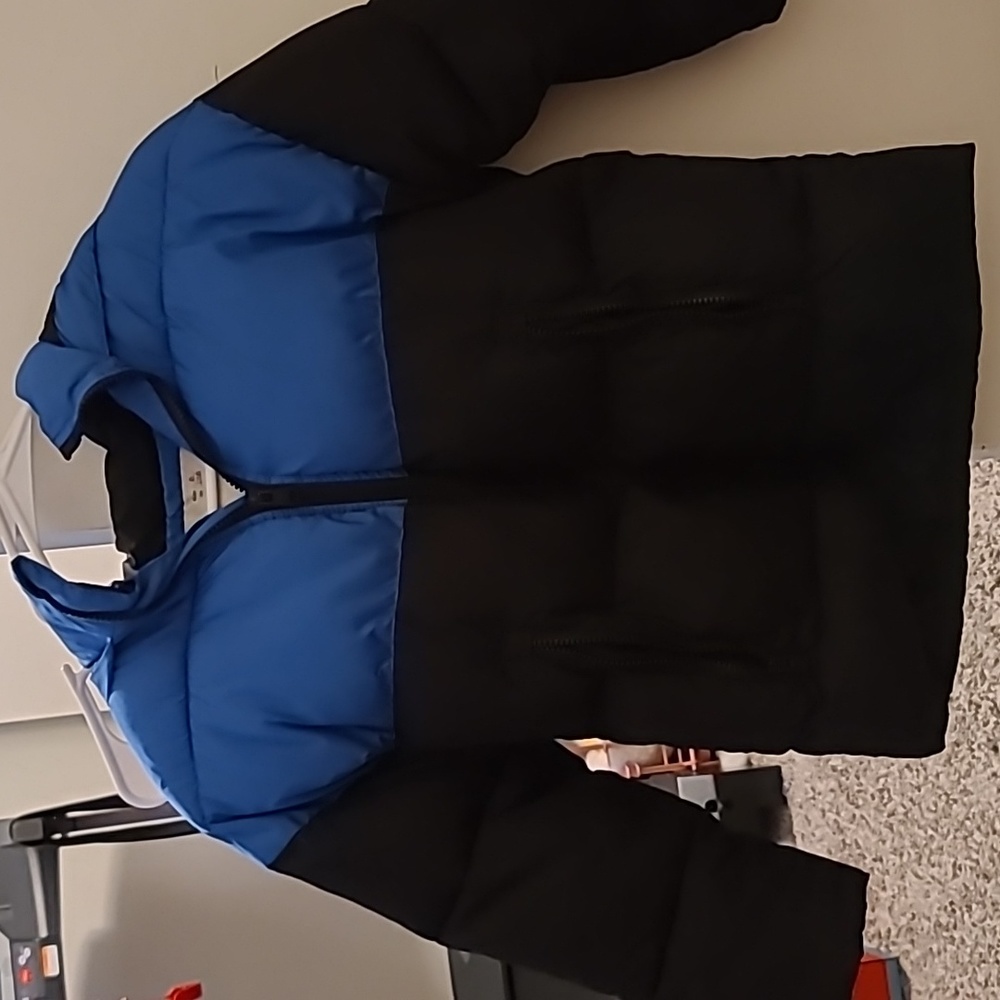 Blue/black kids Zara puffer jacket size 8